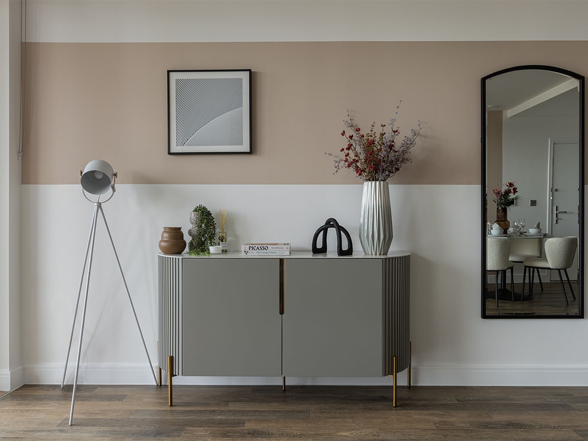 Modern hallway with sideboard and mirror of Coronation Square